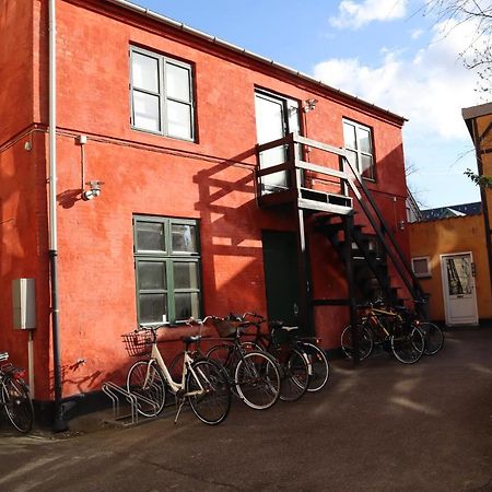 Charming Red Courtyard Apartment Copenhaga Exterior foto
